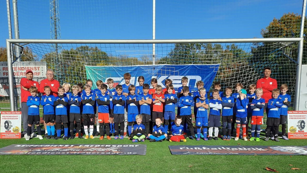 Fussballfabrik powered by Reifendienst Fredersdorf Fussballfabrik - Feriencamp